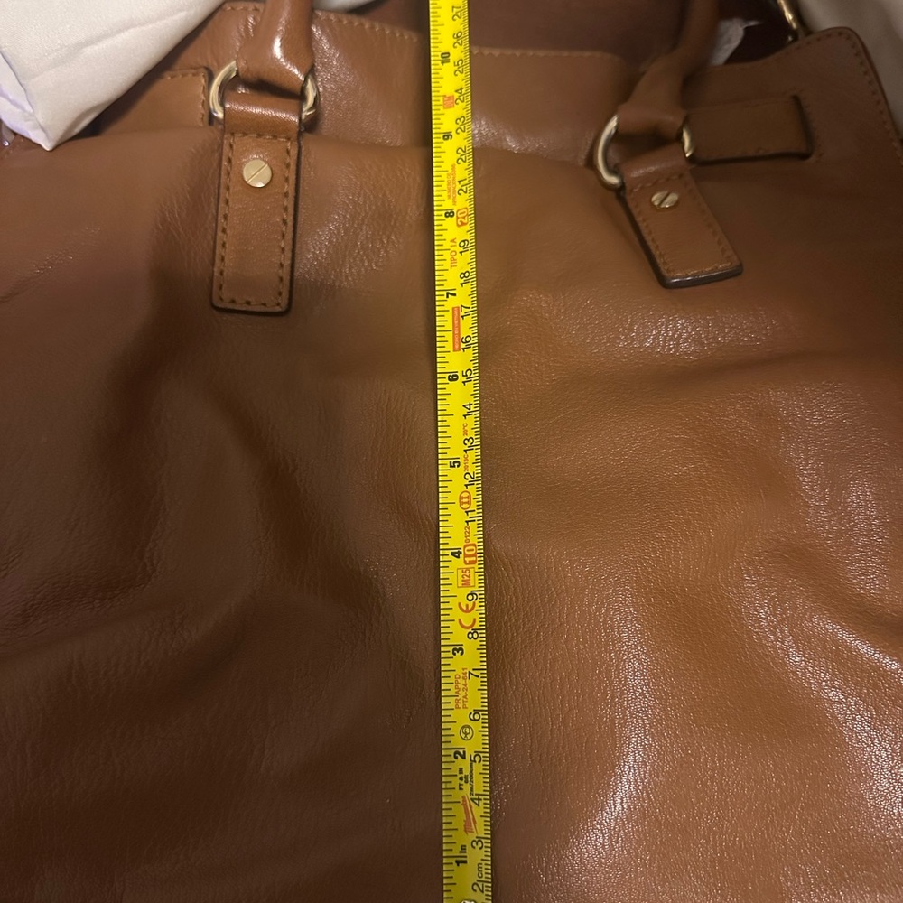 The Michael Kors Hamilton Large Leather Tote - Picture 5 of 8